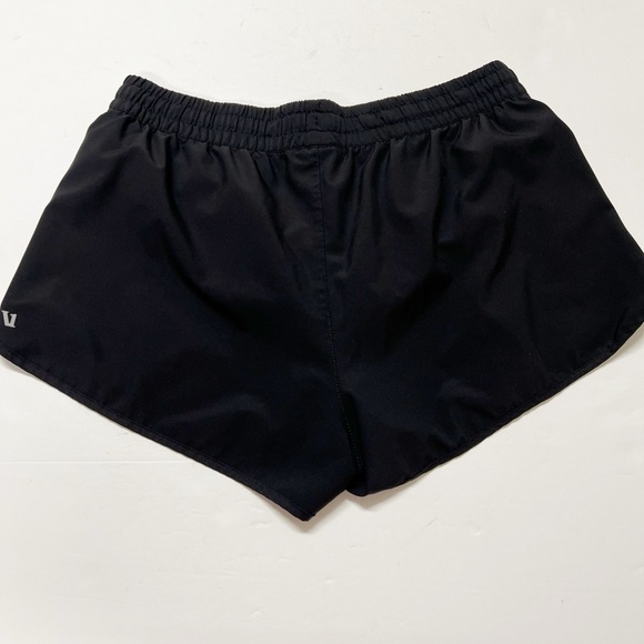 Vuori Black 4 Way Stretch Moisture Wicking Clementine 2.0 Short Size L 2.5 - Picture 2 of 5